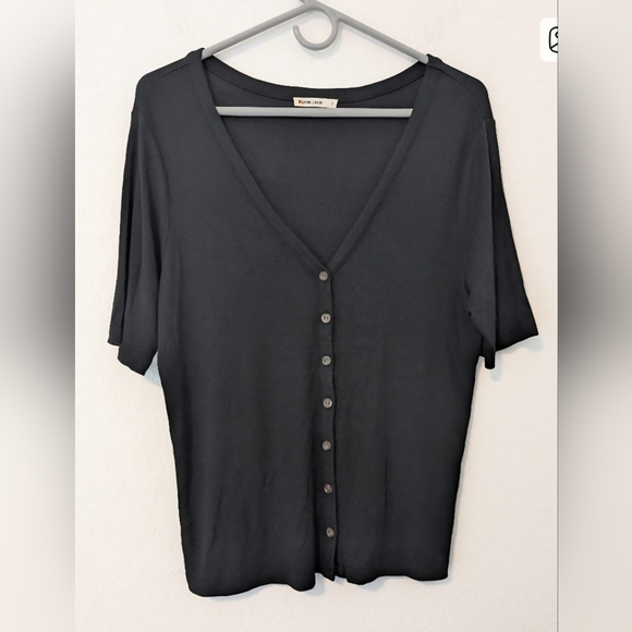 Marine Layer Lexi Ribbed Button Top - Picture 6 of 7